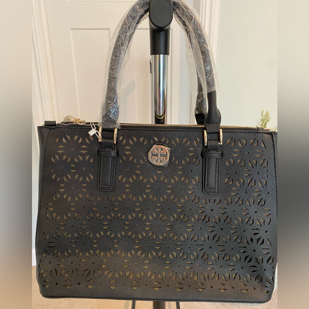 Black with Gold Inlay Purse. New